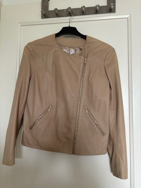 Mango Jacken: Veste en cuir véritable beige, neuve – Neu und originalverpackt aus Biel/Bienne von almercaa 1