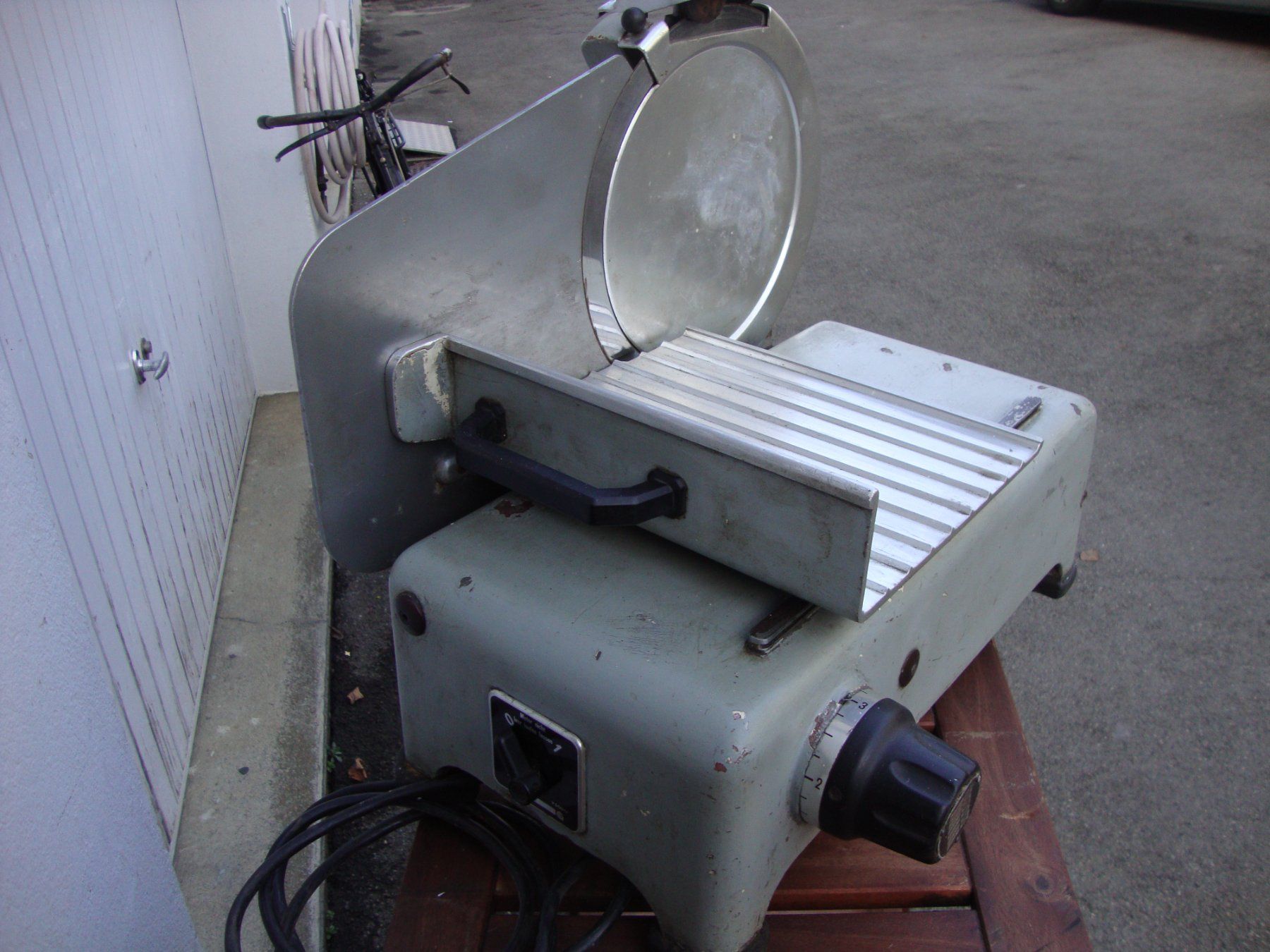 Elettrodomestici da cucina: Aufschnittmaschine – Usato da Thun venduto da Velo-7 3
