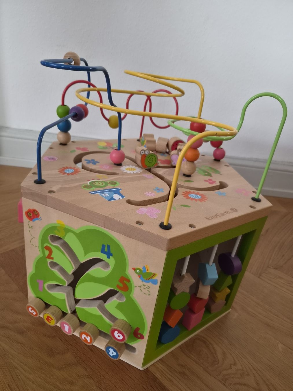 Giocattoli: Wooden Activity Cube for Toddlers, Used – Usato da Luzern venduto da abh_9htw 1
