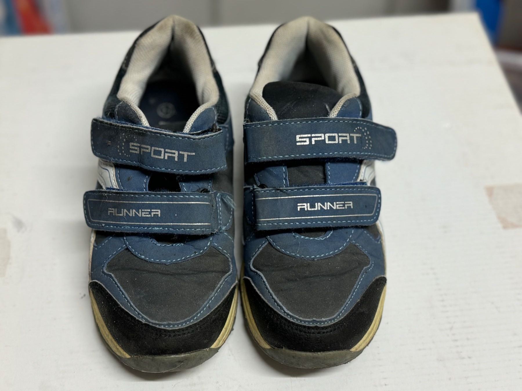 Scarpe per ragazzi: Sneaker für Kinder, Grösse 31 – Usato da Sursee venduto da k12g223 1
