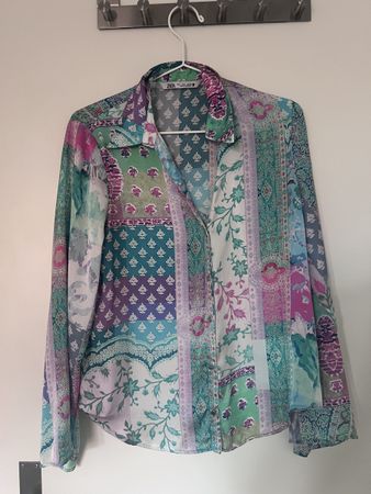 Zara Bluse, bunt gemustert, Grösse S. Top Zustand!