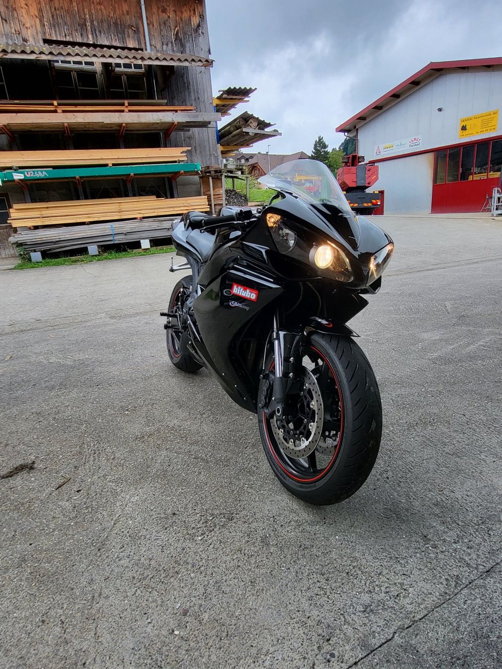 Yamaha Strada: Yamaha R1 RN19, Top Zustand – Usato da Schwarzsee venduto da dusteer 8