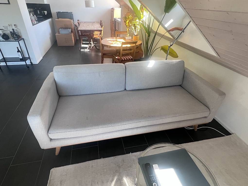 Sofacompany Sofas: Hellgraues 3er Sofa von Sofacompany – D'occasion à Zumikon par Luk130 2