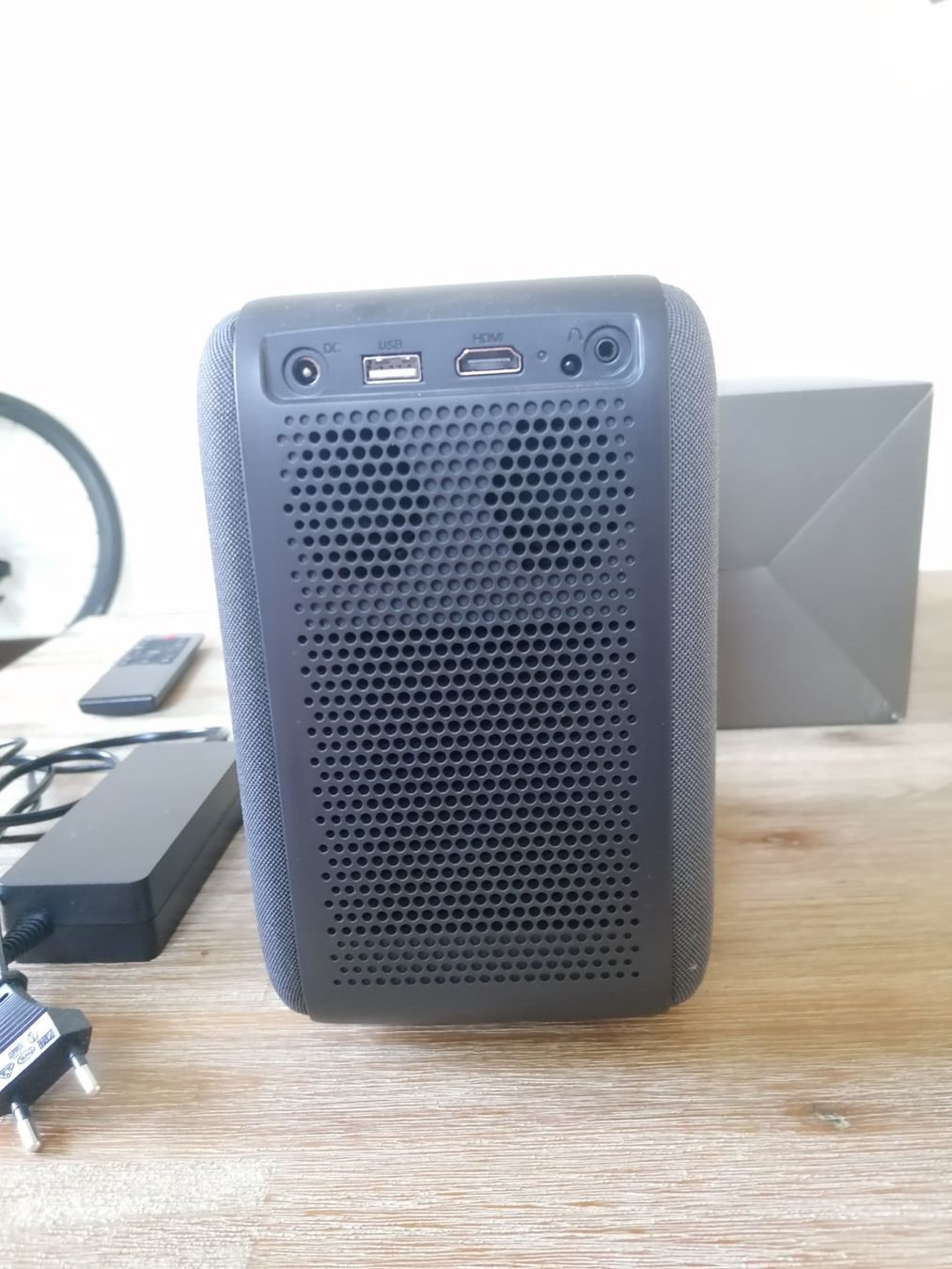 Lenovo Proiettori: Lenovo Smart Projector mit Zubehör – Usato da Luzern venduto da chr_ny72 3
