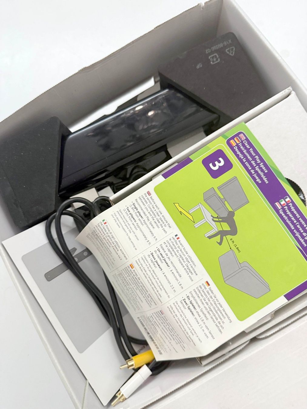 Microsoft Console: Xbox 360 S Slim 4GB Kinect Bundle – Usato da Zürich venduto da Ypar 2