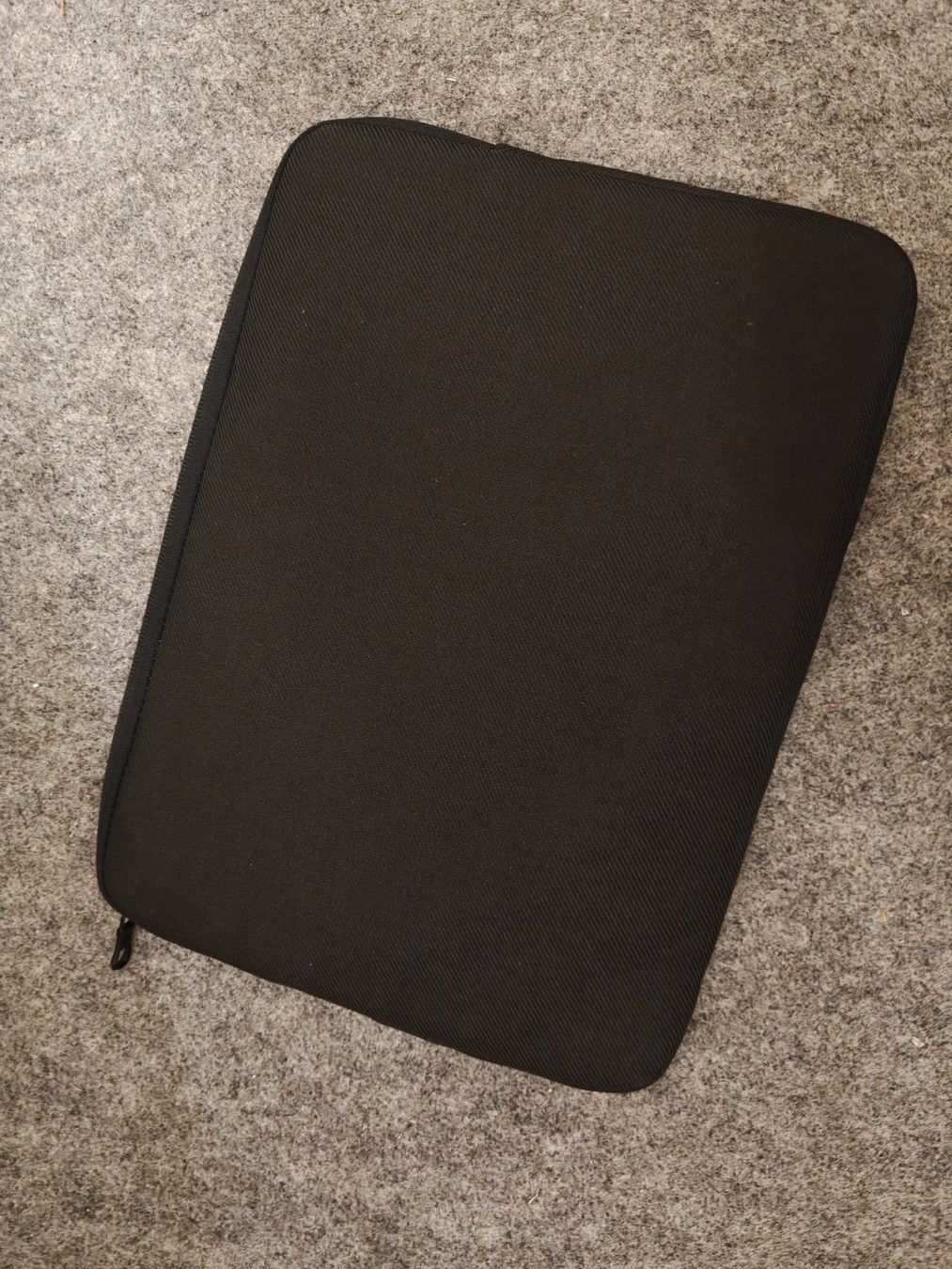 Covers & Taschen: Laptop Notebook Sleeve 13" Zimtstern – Gebraucht aus Zürich von Matthieu60 1