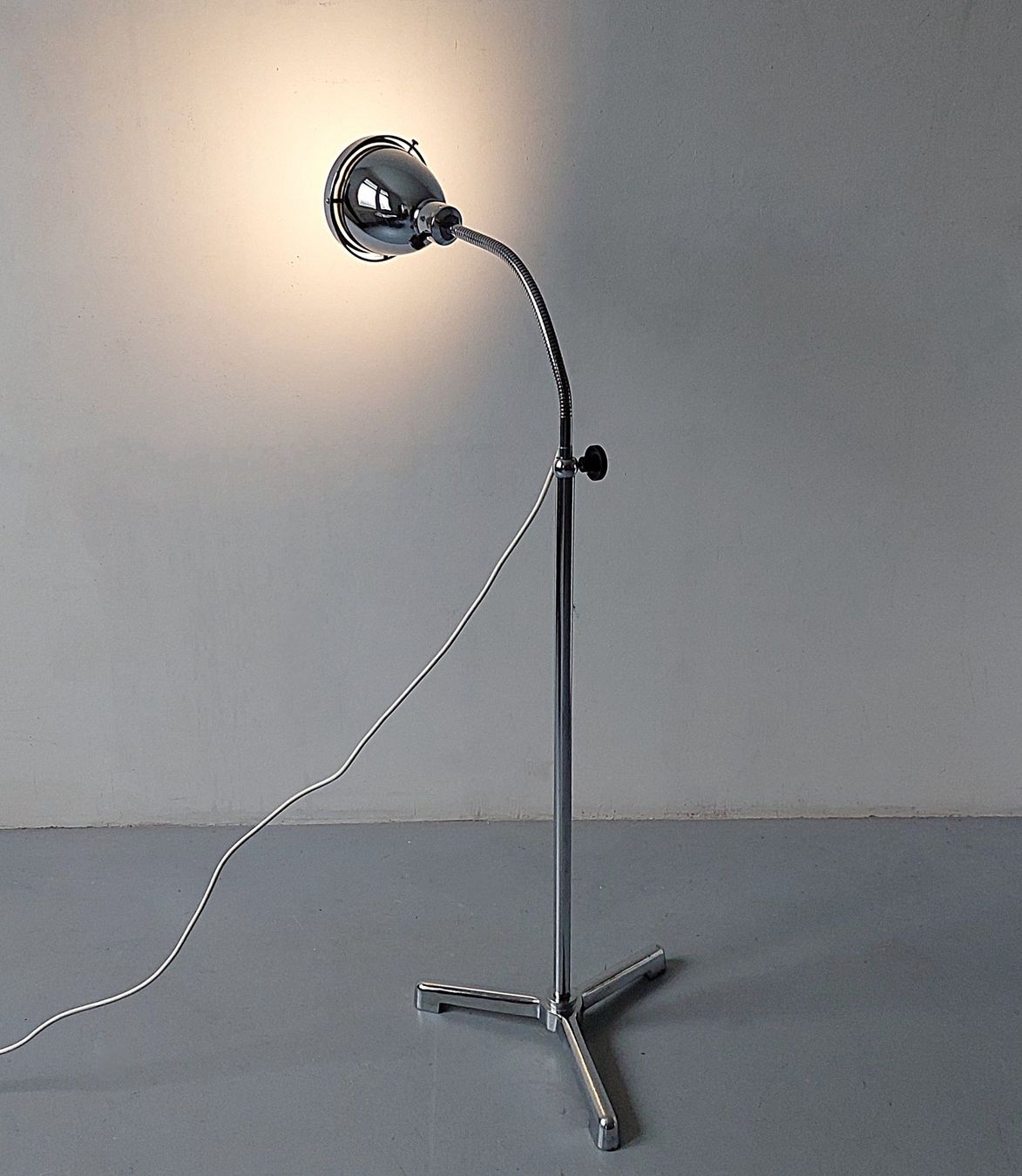 Lampade: CHRISTIAN DELL  STEHLAMPE  BAUHAUS – Usato da Bern venduto da karo123