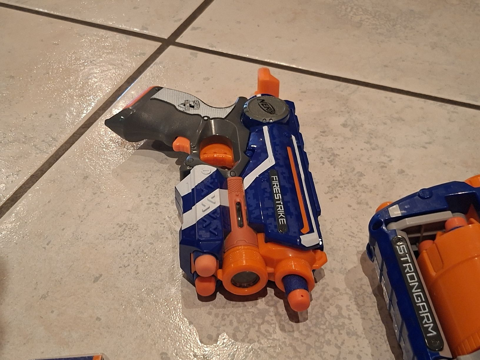 Nerf Jouets: NERF – D'occasion à Kerns par WagFab 1