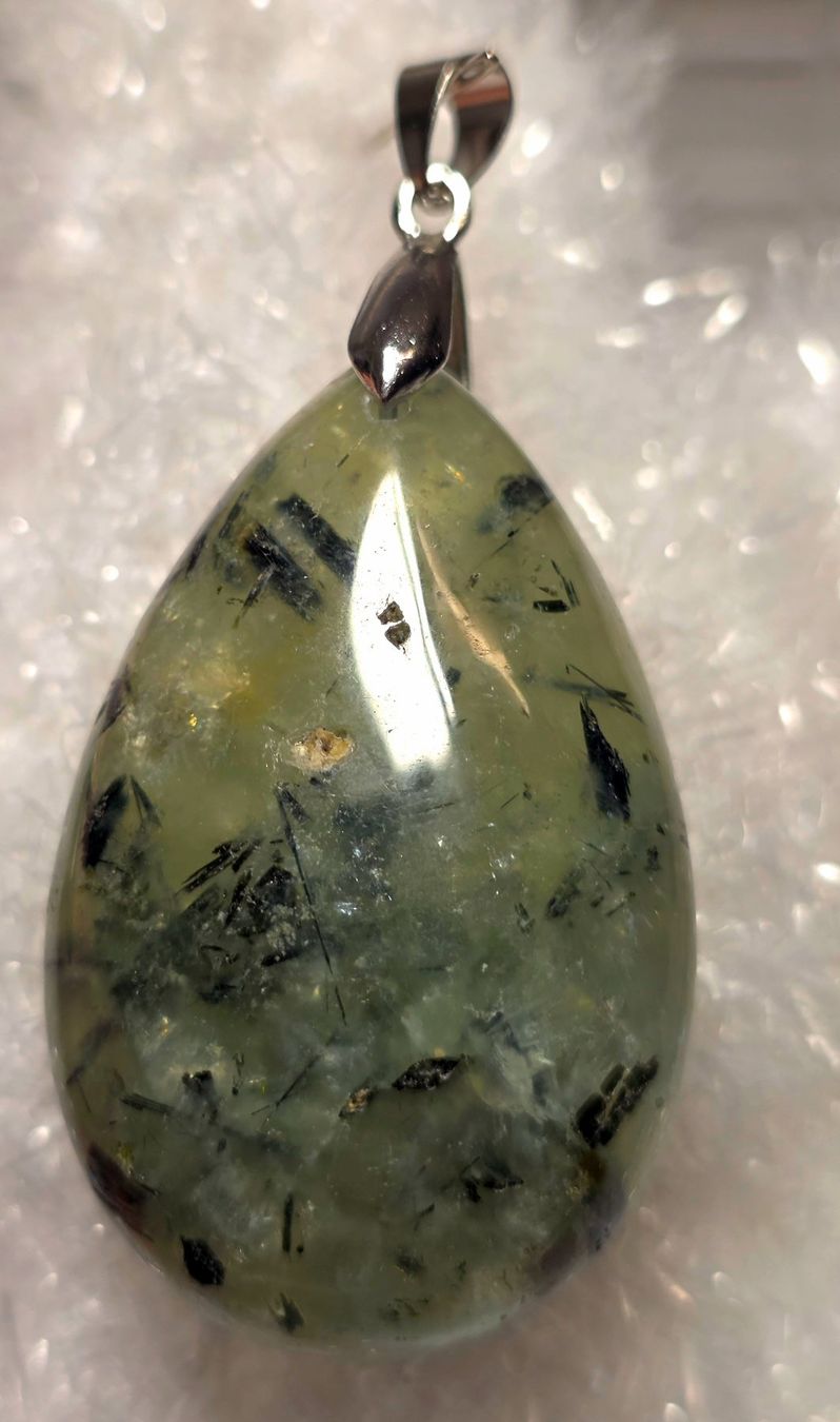 Minerali & Pietre curative: Prehnit Anhänger H – Nuovo e nell'imballaggio originale da Matzingen venduto da Shay_Crystalz