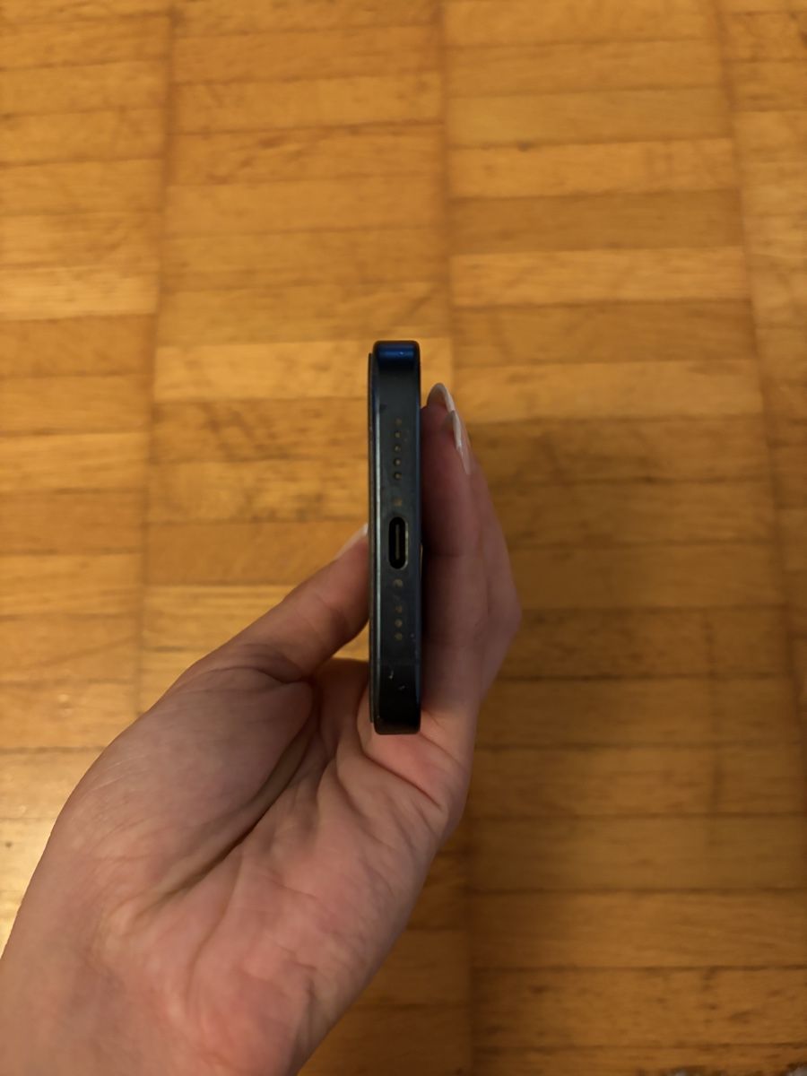 Apple Telefoni cellulari / Smartphones: IPHONE 15 PRO BLUE TITANIUM 128 GB – Usato da Hinwil venduto da sally_21 2