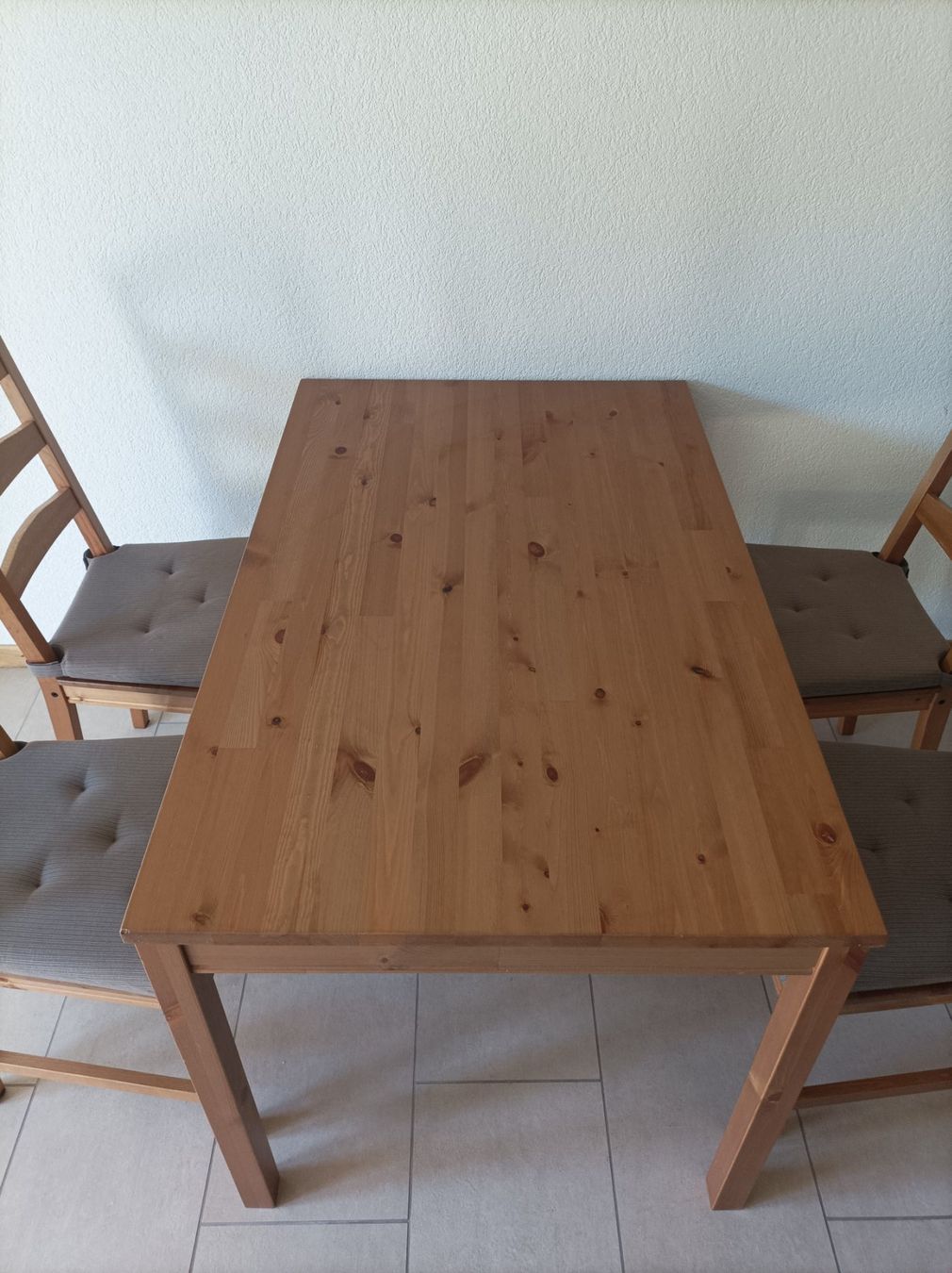 Ikea Tischset: Set de table avec 4 chaises – Gebraucht aus Lausanne von hdo_d2mm 1