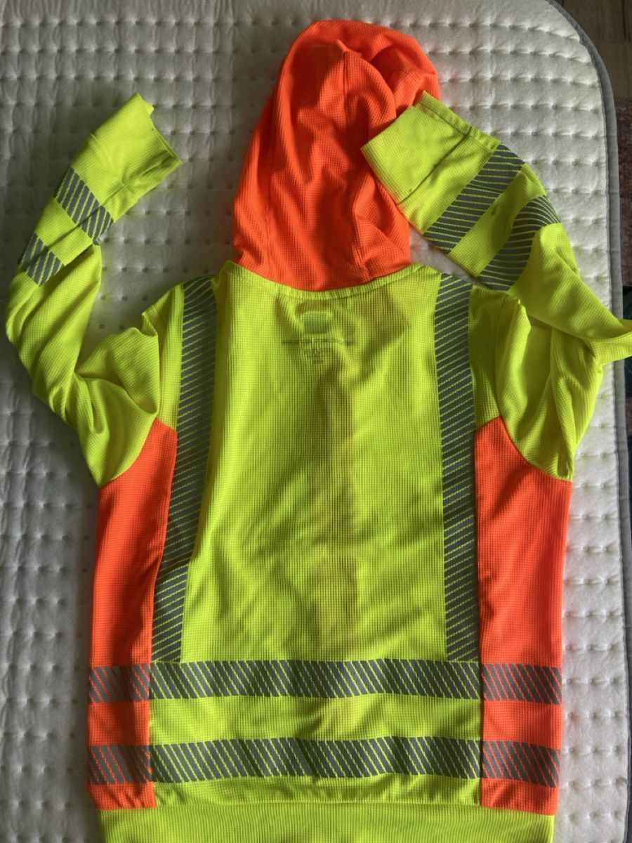 Jacken: Marken Leuchtweste langarmig – Gebraucht aus Selzach von SB09 4