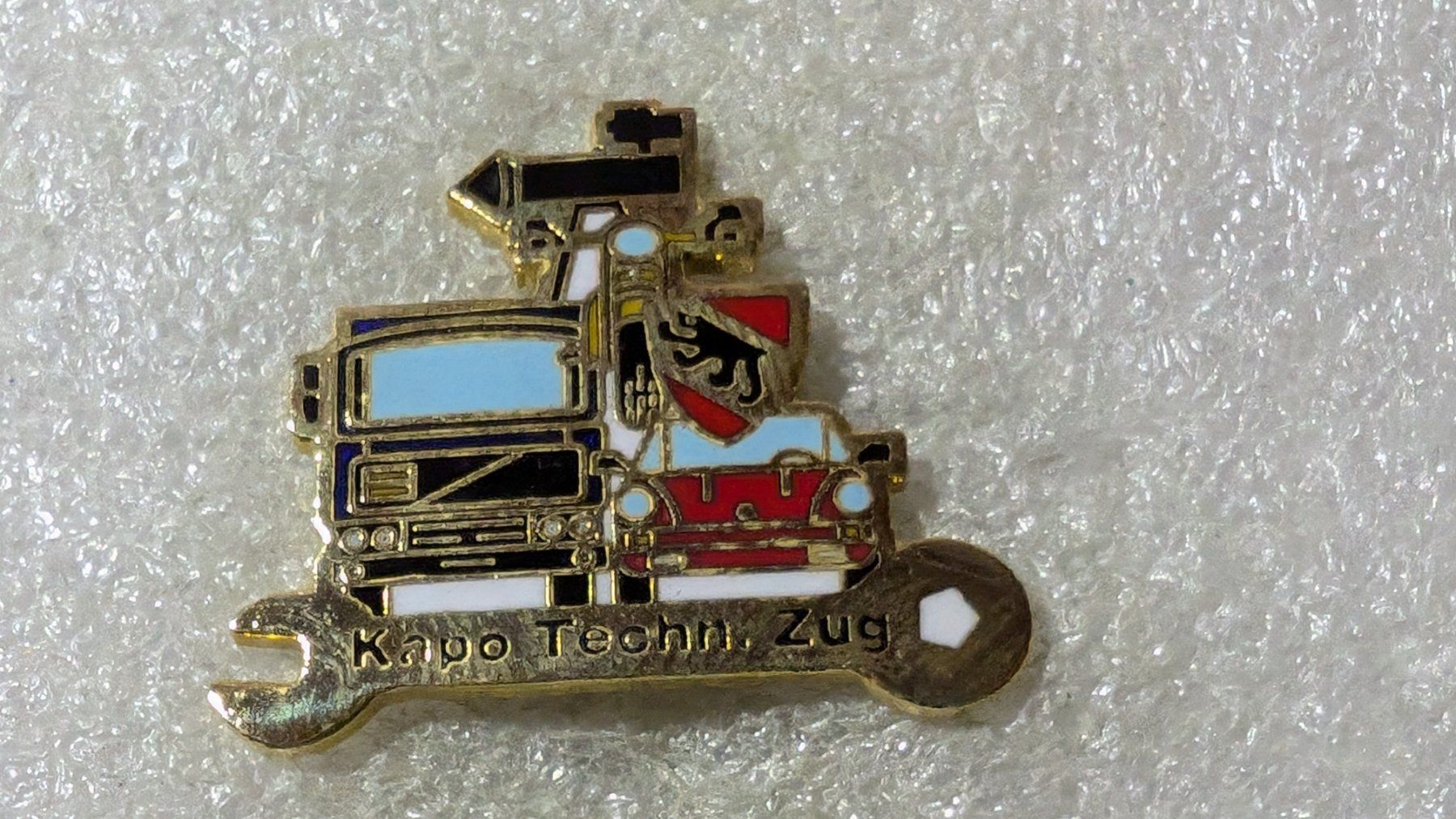Placchette & Badge: Ansteckpin 169: Kapo Bern – Usato da Oppligen venduto da Pin-Fall-Shop