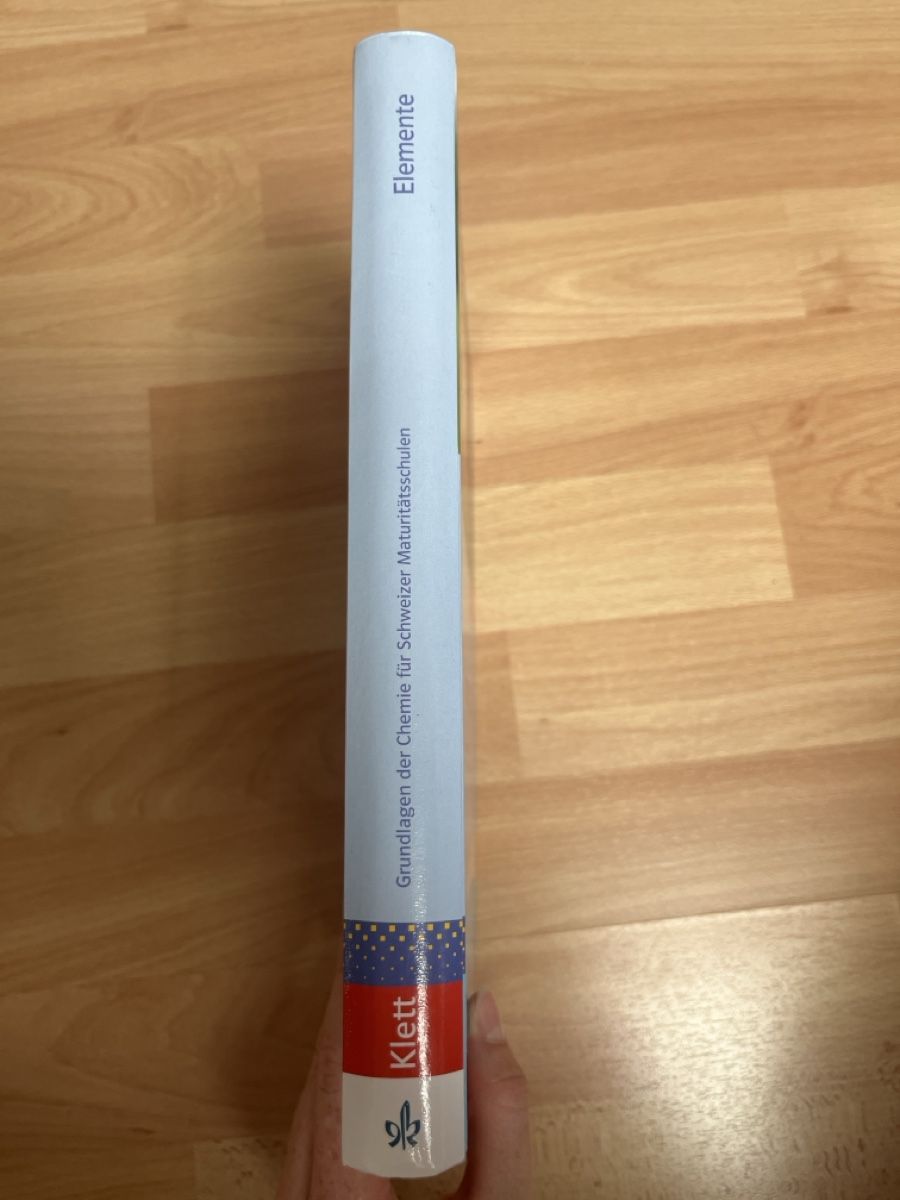 Bücher: Elemente - Grundlagen der Chemie  – Neu (gemäss Beschreibung) aus Müntschemier von leonie.3232 1