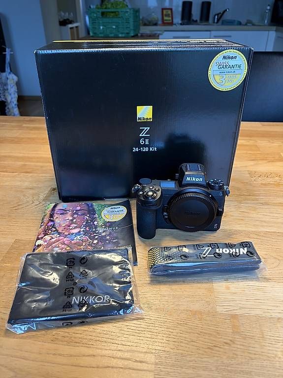 Nikon Fotocamera: Nikon z6 II - Boîtier – Usato da Lausanne venduto da adrian_lwn 1