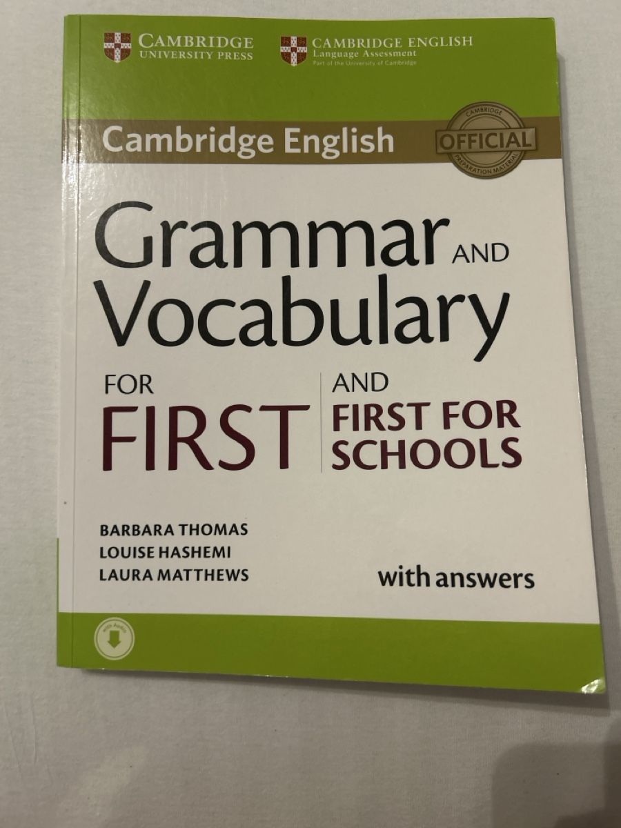Livres: Grammar and Vocabulary for First – D'occasion à Alterswil FR par kat_cfw8