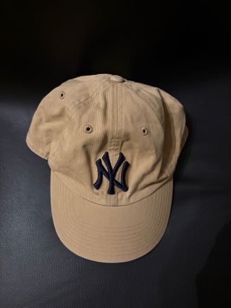 New York Yankees Cap Beige