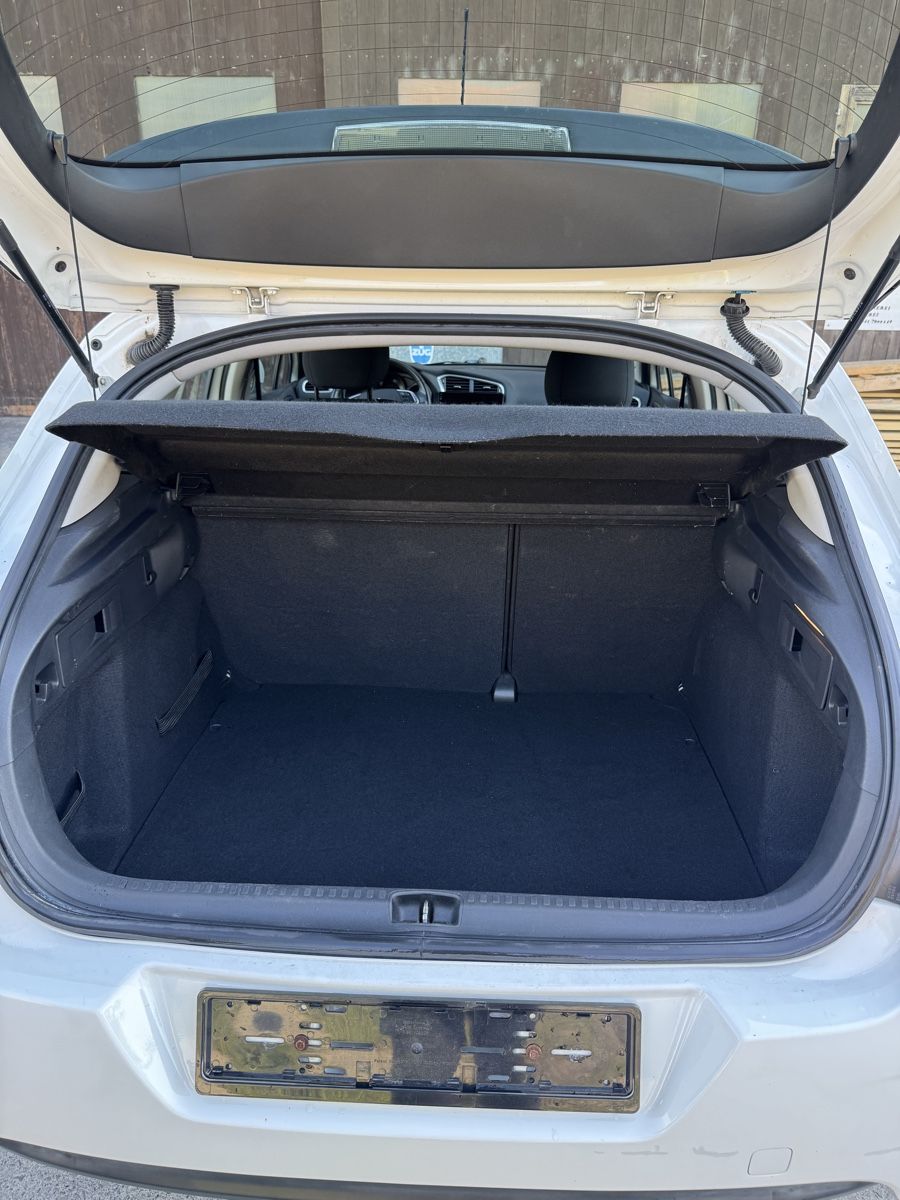 Citroën Automobili: Citroën C4 MFK 11.25 Service 06.26 – Usato da Zug venduto da passione_abarth 4