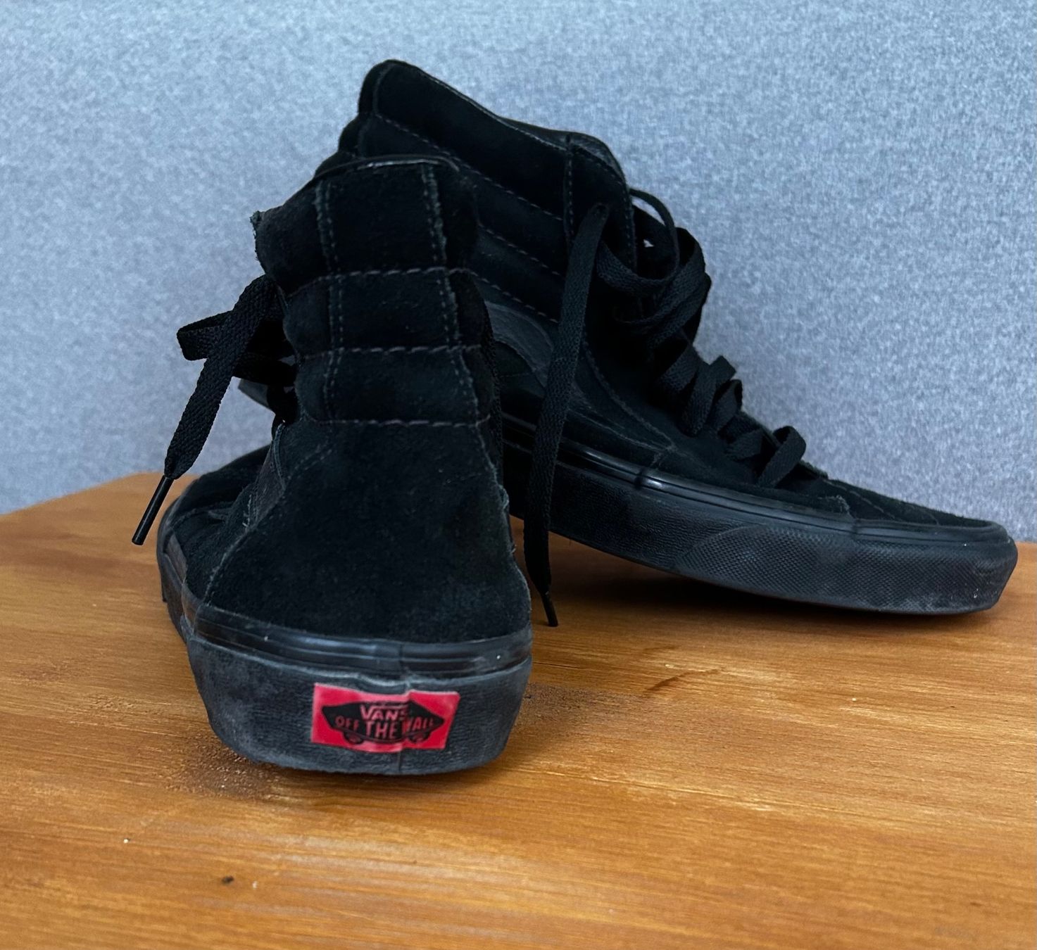 Vans Scarpe da uomo: Vans noires 40.5 – Usato da Marin-Epagnier venduto da hibiscus26 1