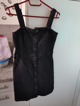 2 Jeanskleid Gr. S Bershka, Stone Bleach Jeanskleid Gr.M