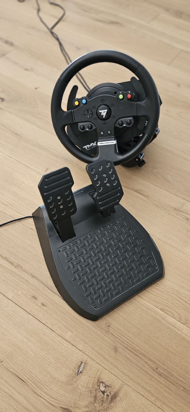 Spiele: Thrustmaster TMX Lenkrad mit Pedalen – Xbox / PC – Gebraucht aus Arconciel von Mirio