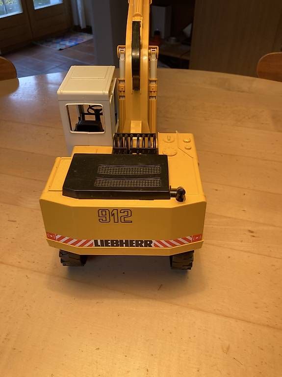 Bagger: Bagger – Gebraucht aus Windisch von pagbfrs 1
