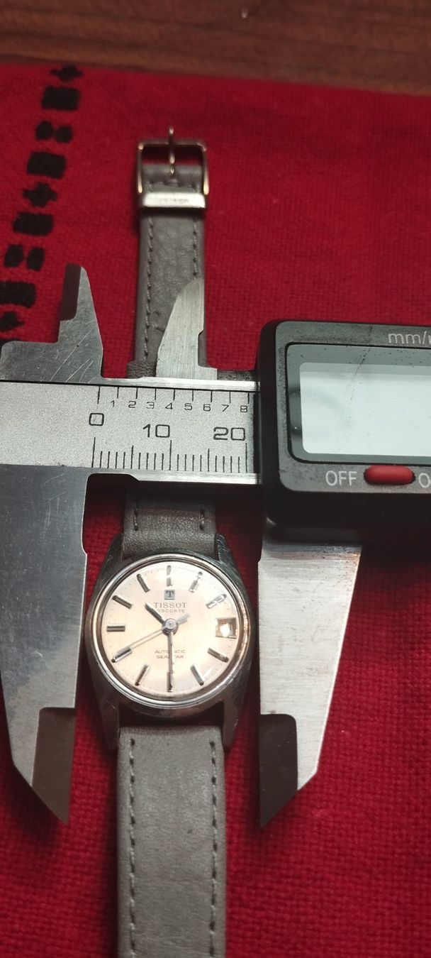 Tissot Uhren: Montre Tissot – Gebraucht aus La Chaux-de-Fonds von jac_9llg 9