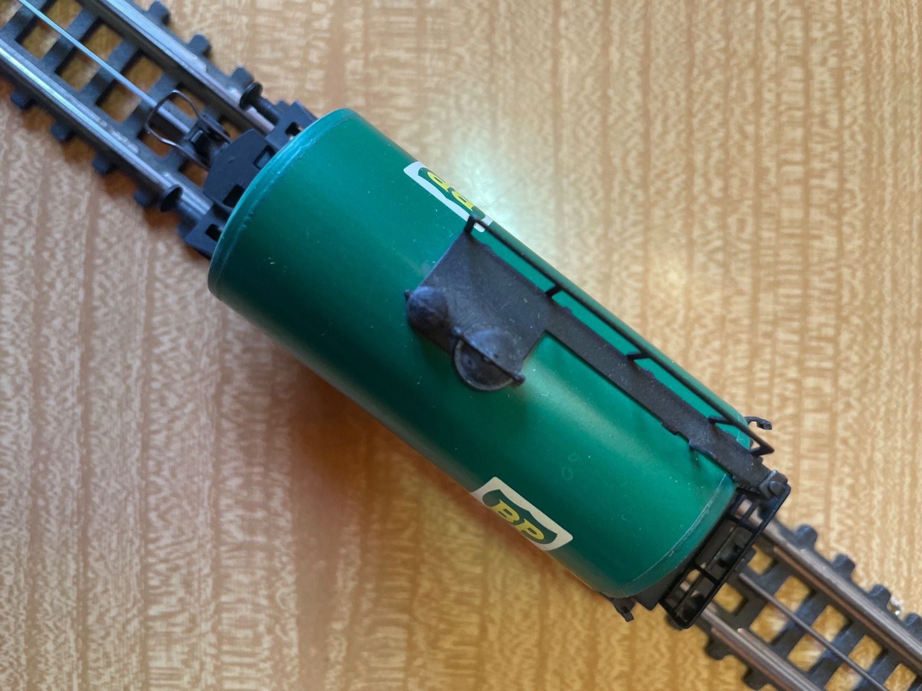 Trix Modellini di ferrovie: Trix Express H0, DB Kesselwagen, BP – Usato da Suhr venduto da Daneli7 2