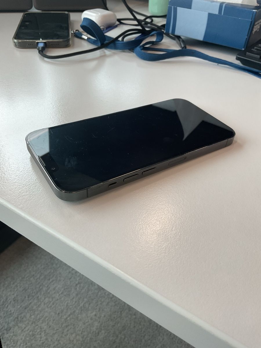 Apple Portables: iPhone 13 Pro - Écran arrière cassé  – D'occasion à Gy par Englissedes4 2