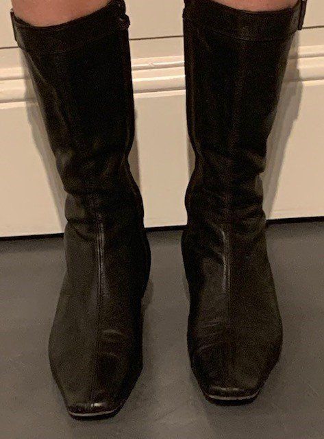 Gucci Chaussures femmes: Bottines noires de Gucci – D'occasion à St-Aubin-Sauges par Juliezan 1