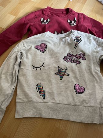 2 Mädchenpullover 146