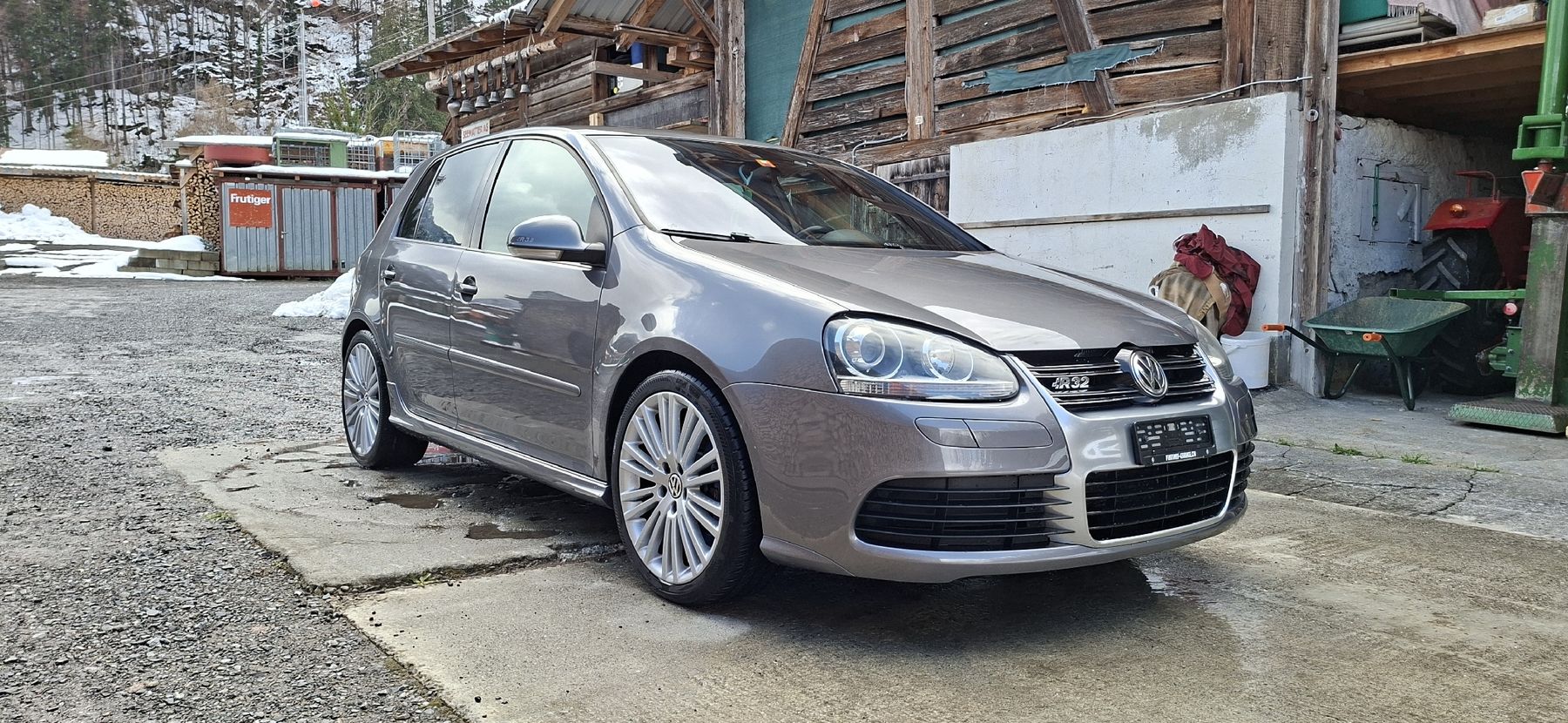 VW Automobili: VW Golf 5 R32 – Usato da Wilderswil venduto da Stoneway