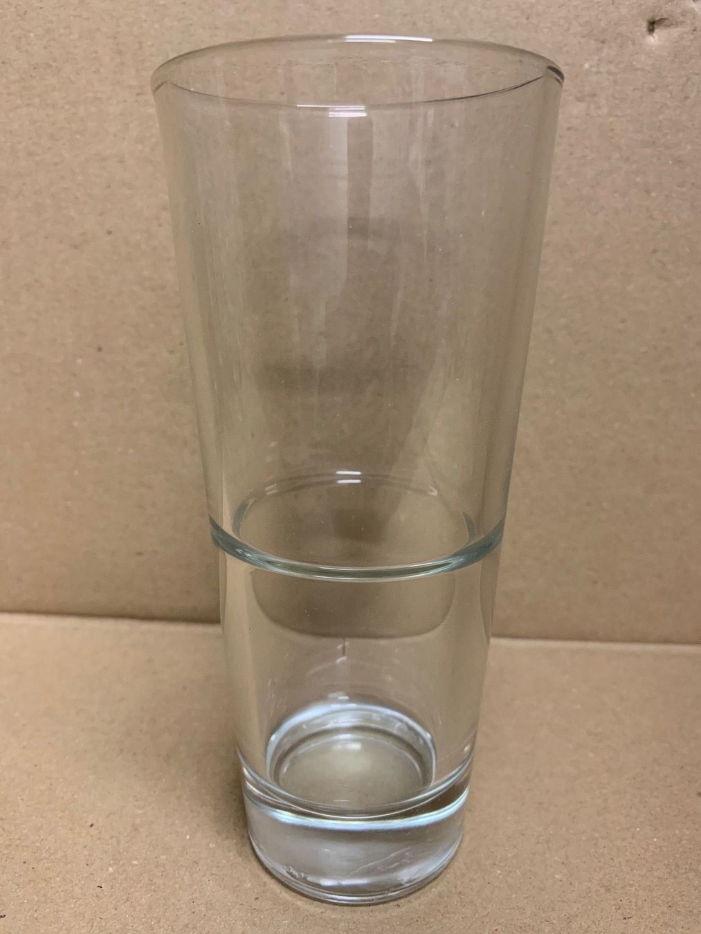 Bicchieri: 2 Stk. Glas mit zwischen Rand – Usato da Eschlikon TG venduto da 1.-