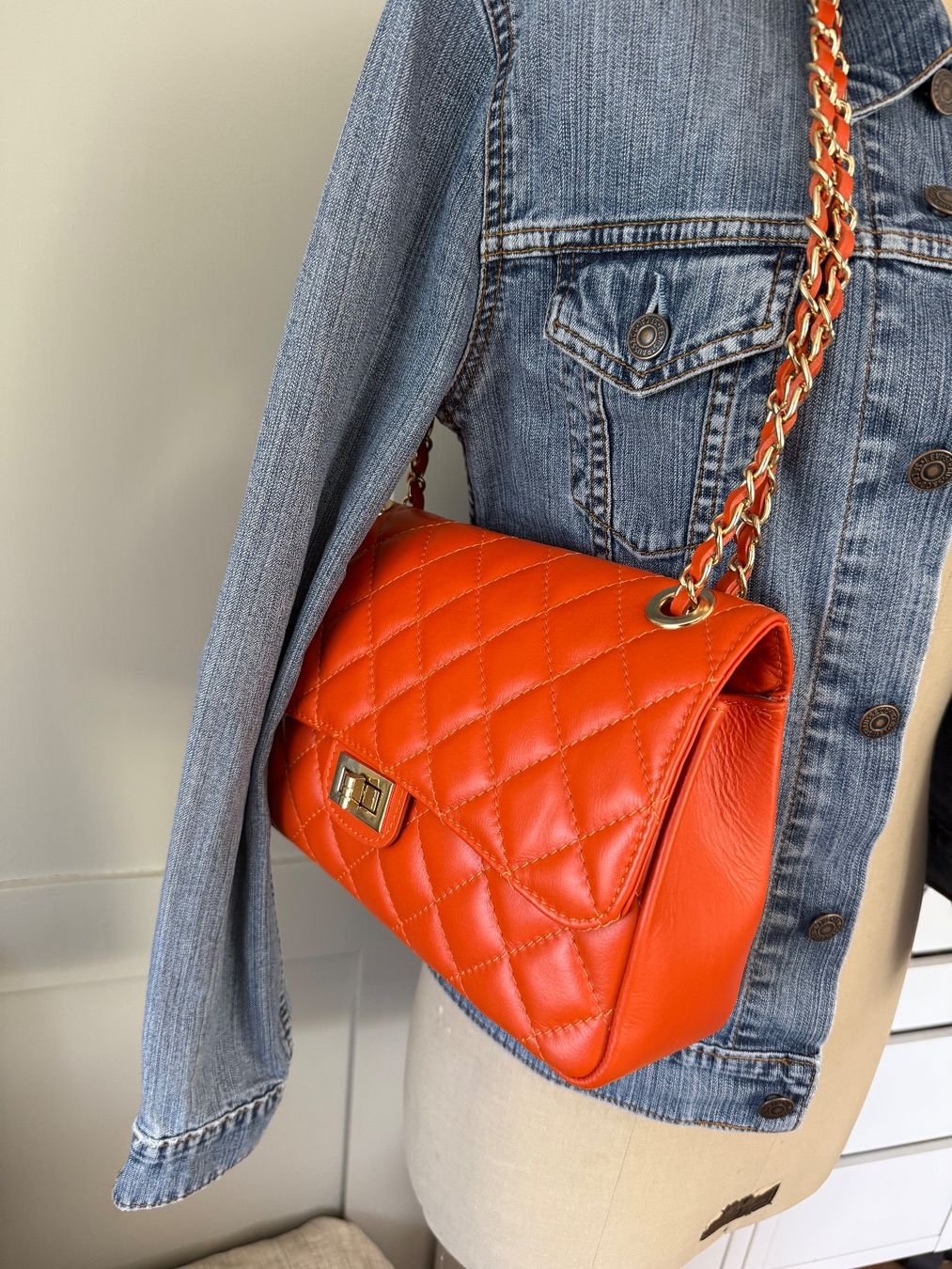 Taschen für Damen: Ledertasche Orange praktisch NEU – Gebraucht aus Hittnau von Sugar-Apple 3