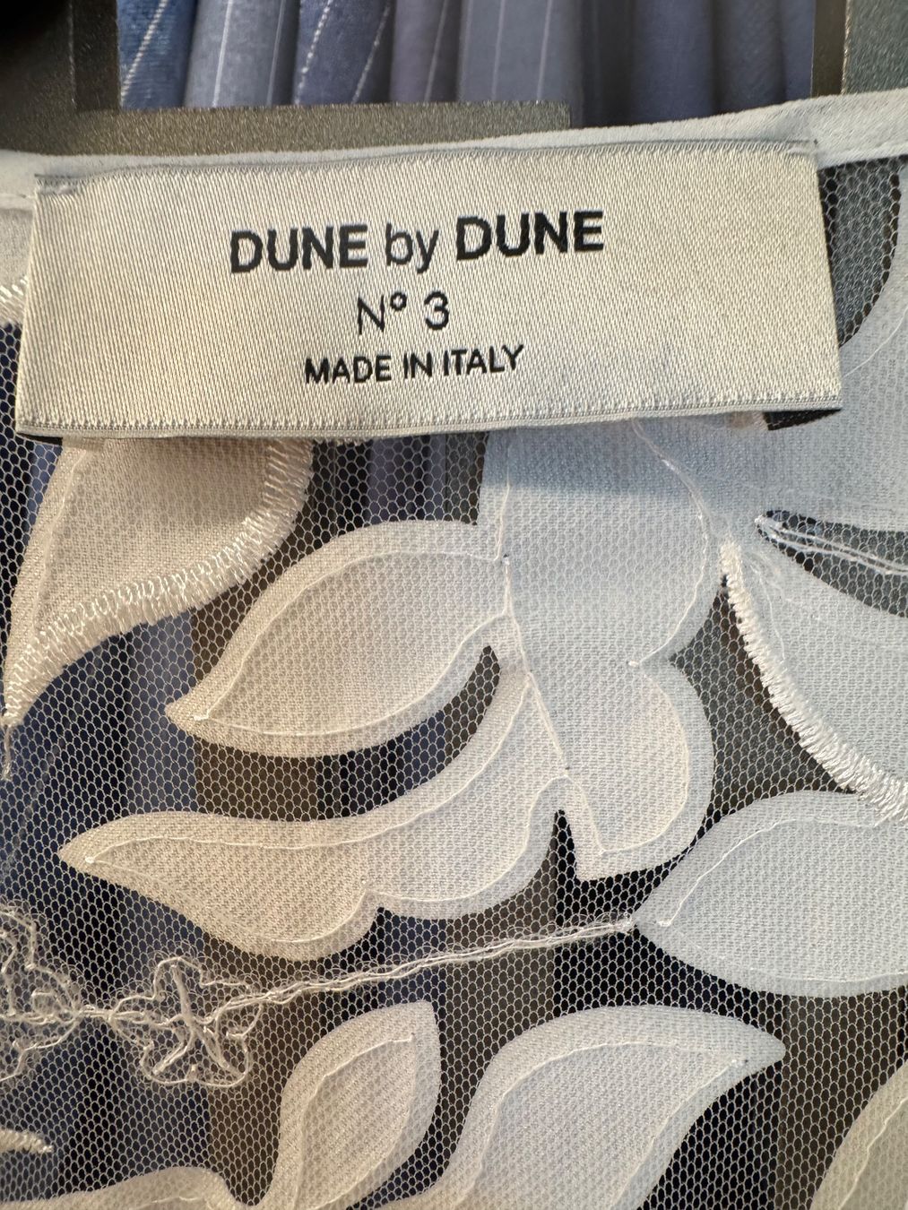 Tuniche: Dune by Dune Oberteil mit Stickerein – Usato da Kilchberg ZH venduto da dongxi 3