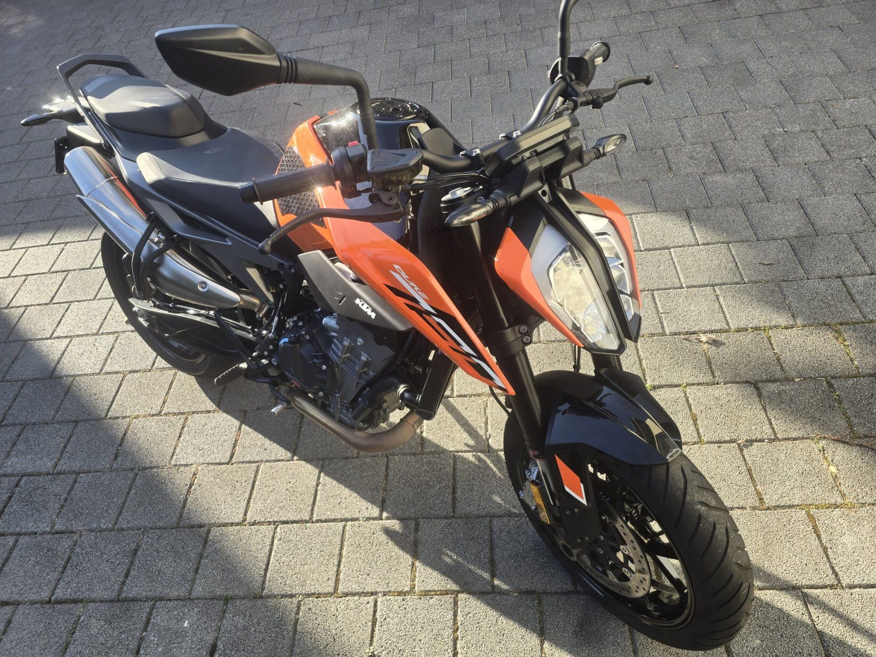 KTM Strada: KTM Duke 790L 2023 – Usato da Safenwil venduto da Apeter 1