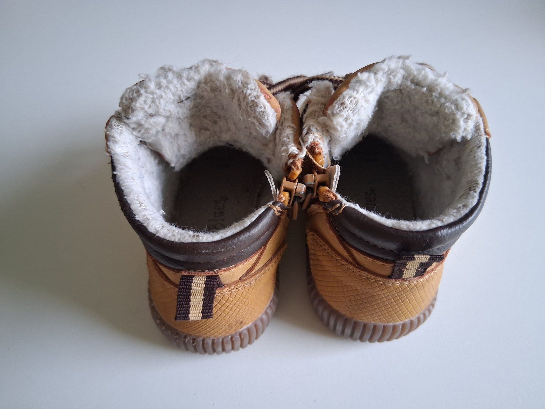 Scarpe per ragazzi: Bottines avec lacet et zip pour bébé – Usato da St-Légier-Chiésaz venduto da dma_699g 2