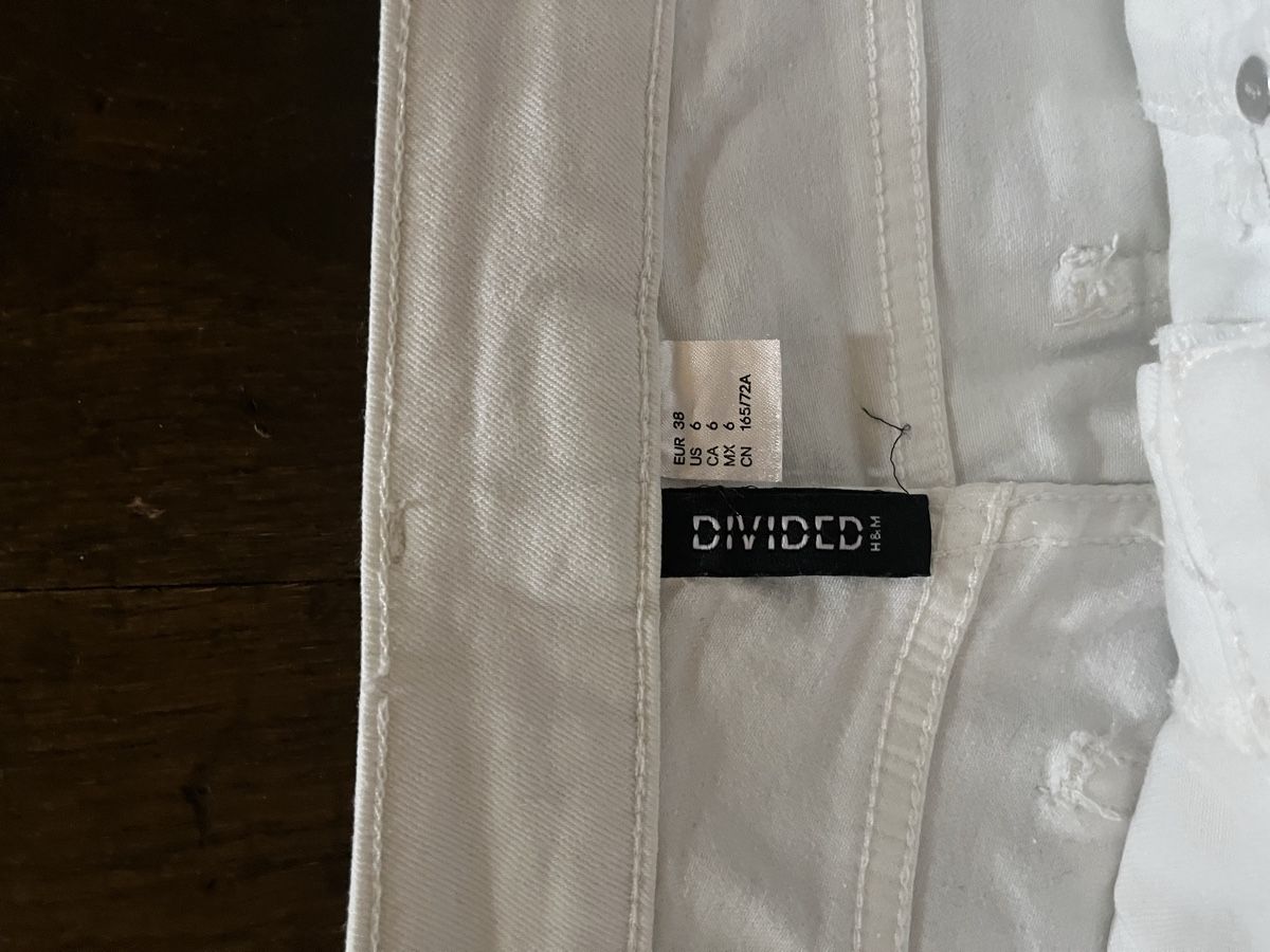 H&M Jeans: Schöne weisse flared Jeans – Neuf (Voir description) à Unterentfelden par ame_tf2n 3