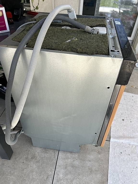Electrolux Lavastoviglie: Lave vaisselle encastrable – Usato da Bursins venduto da gon_c9sb 4