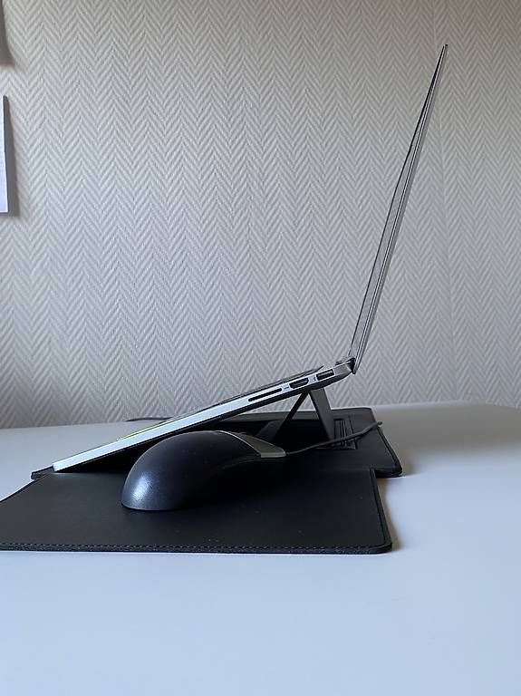 Borse: Laptoptasche als Laptop ständer – Usato da Gipf-Oberfrick venduto da tim_2mkl