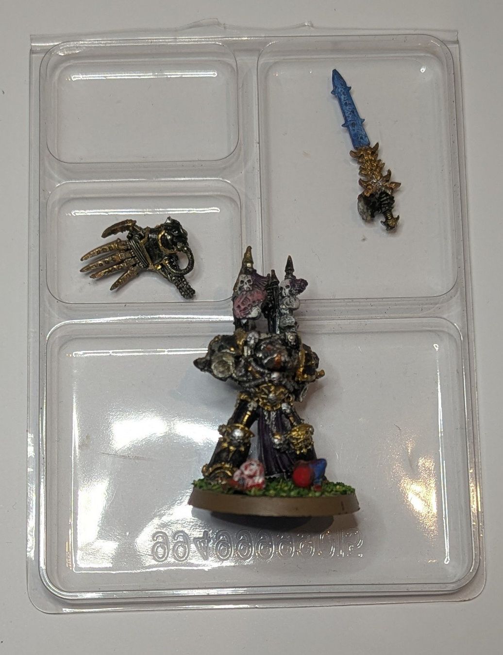 Statuette: Abaddon the Despoiler Metal OOP – Usato da Mels venduto da AlphaKorsun