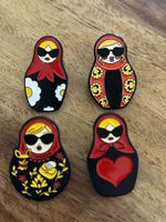 4x Pin Russian Dolls / Mastroschka Puppen