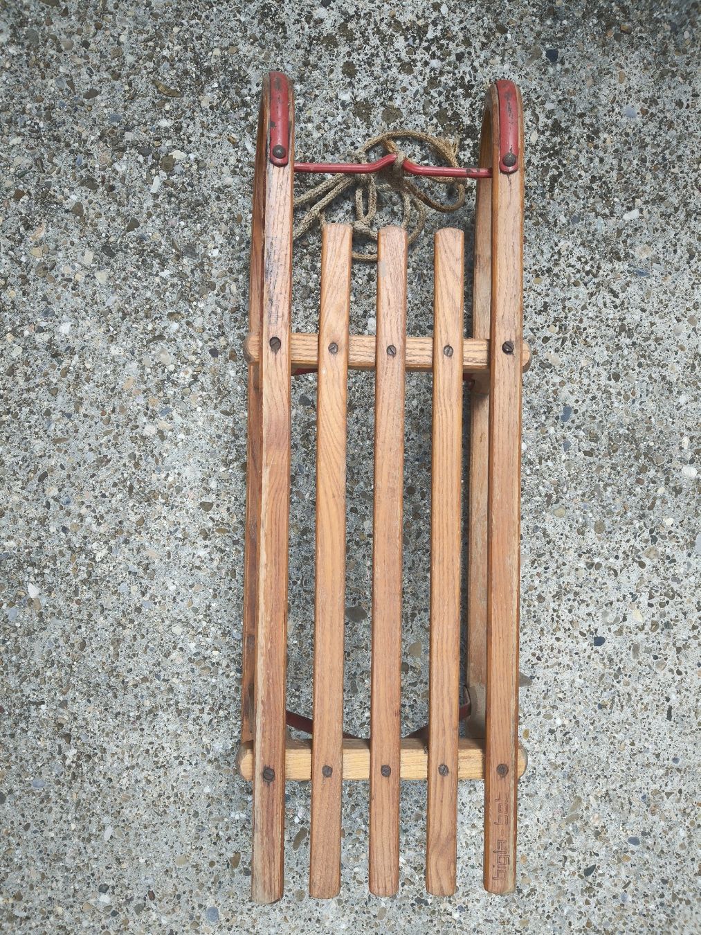 Slitta: Holz Schlitten "Bobs" alt mit Zugseil gebraucht – Usato da Rüegsauschachen venduto da Solex-Driver 2