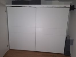 Schrank mit Schiebetüren, weiss, Top Zustand
