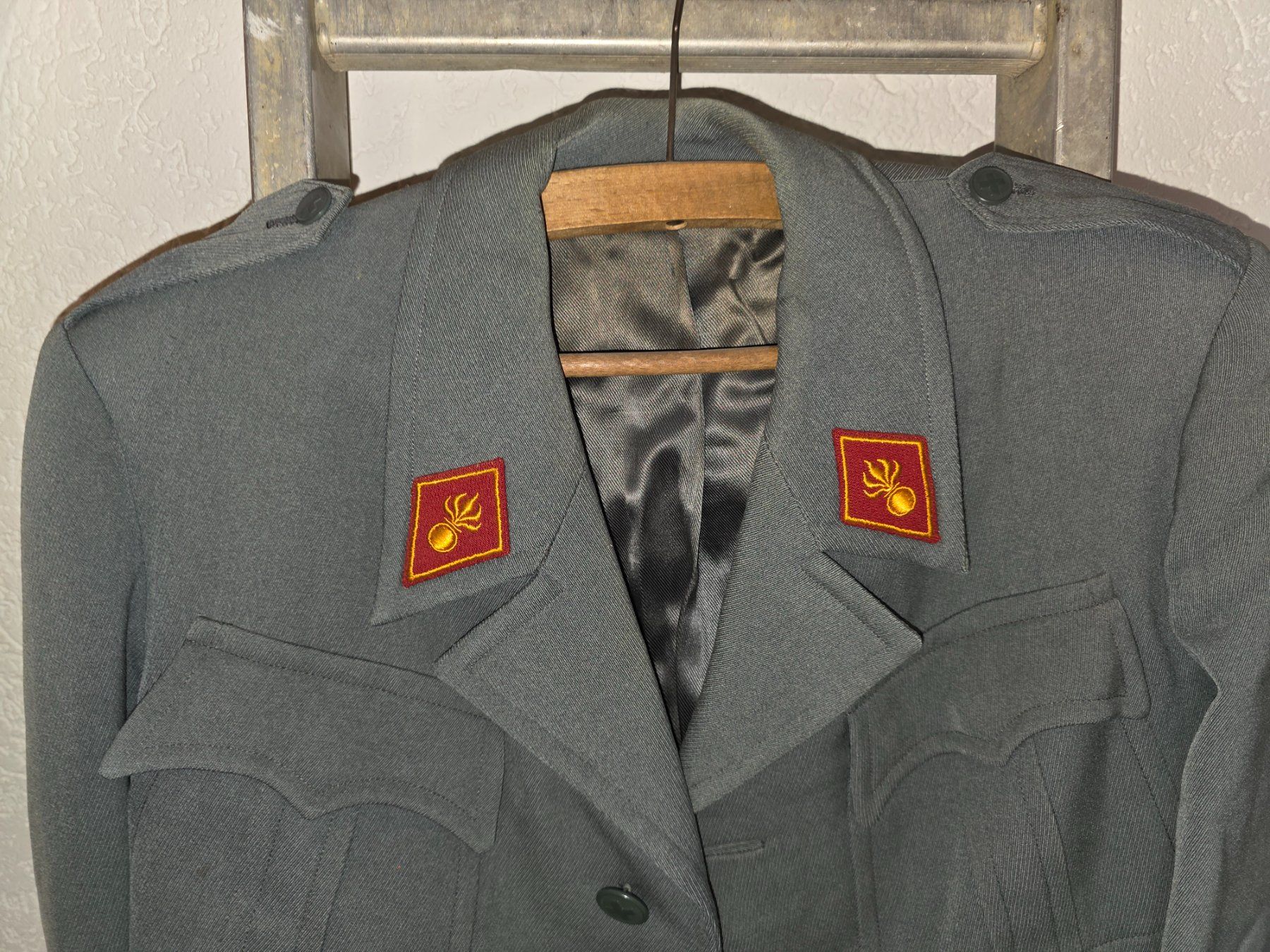 Schweizer Armee Uniformen: CH Armee Waffenrock / Jacke Ordonnanz 49 ? – Gebraucht aus Obermumpf von oiskypoisky 1