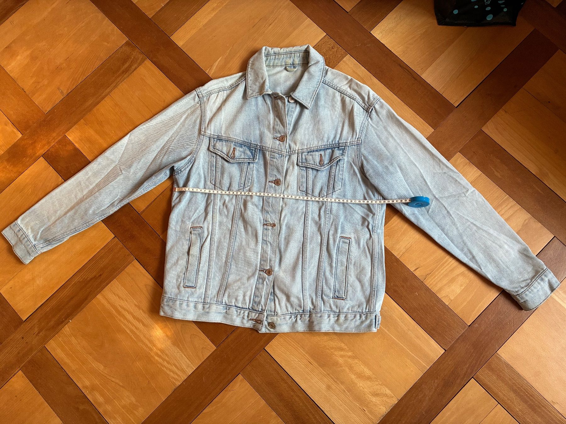Topshop Giacche: Jeansjacke, hellblau, Grösse 38 von TopShop – Usato da Basel venduto da eva_9dtf 1