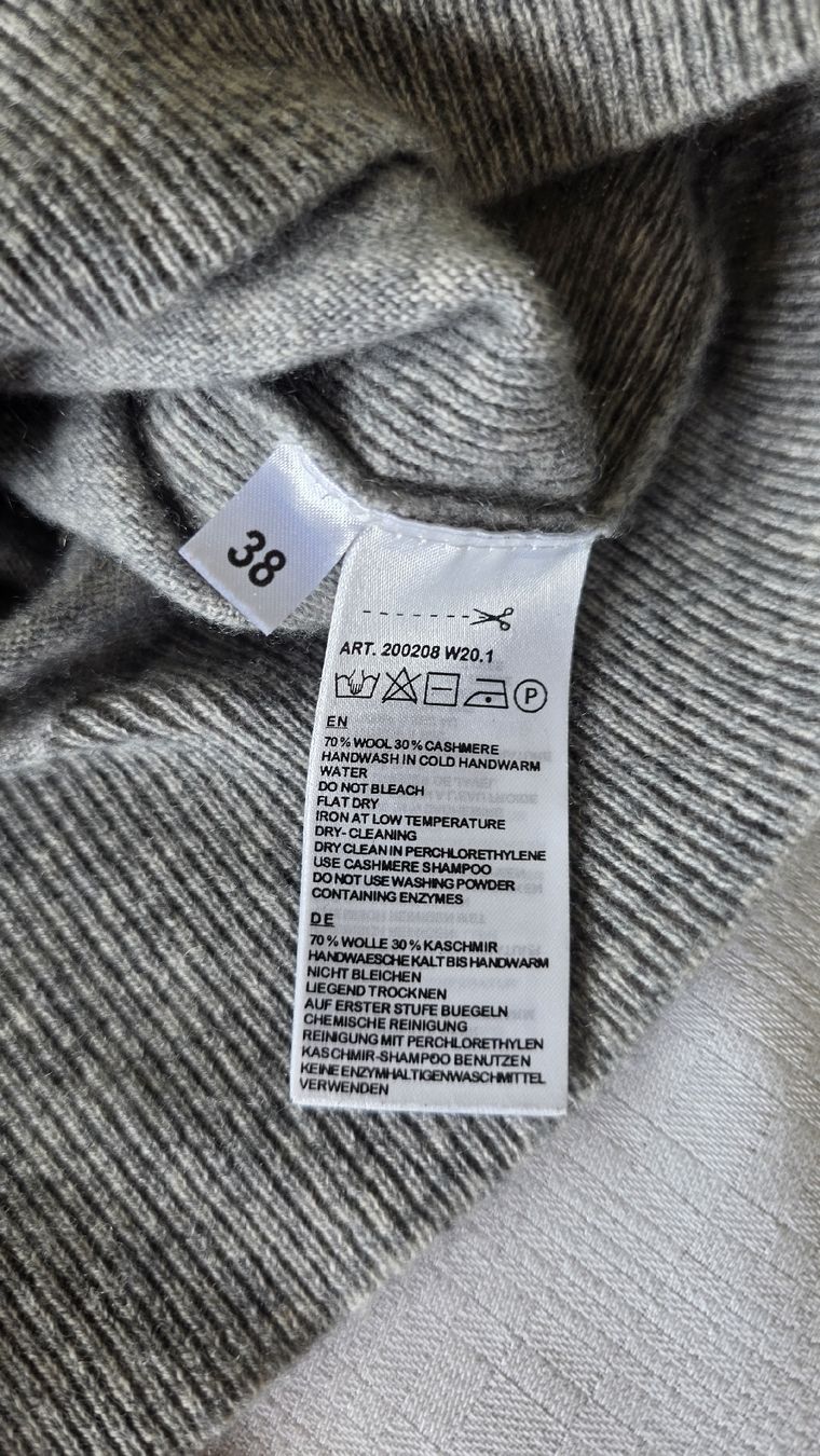 Repeat Pullover & Sweatshirts: Zeitlos schön, Pullover von "REPEAT" Gr.  38 – Gebraucht aus Schneisingen von backstore24 9