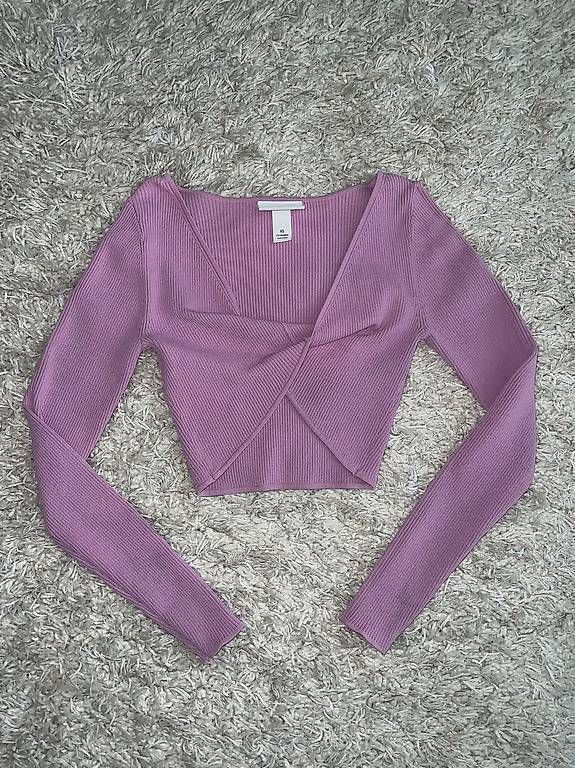 Top: Purple Ribbed Wrap Crop Top - Size XS – Usato da Herrliberg venduto da jes_ytm2 1