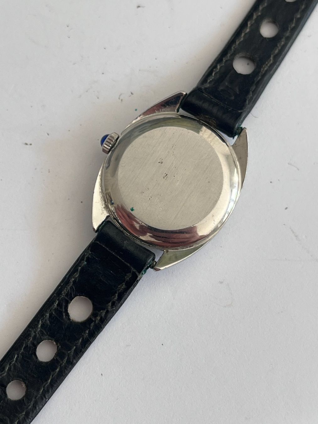 Universal Genève Orologi: Universal Geneve Handaufzug Vintage – Usato da Worblaufen venduto da chronyves 1