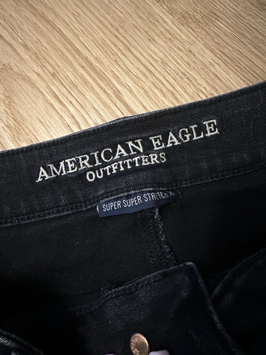 American Eagle Jeans: American Eagle Shorts Gr. 34 mit Spitze schwarz – Usato da Muri AG venduto da LON2o11 2